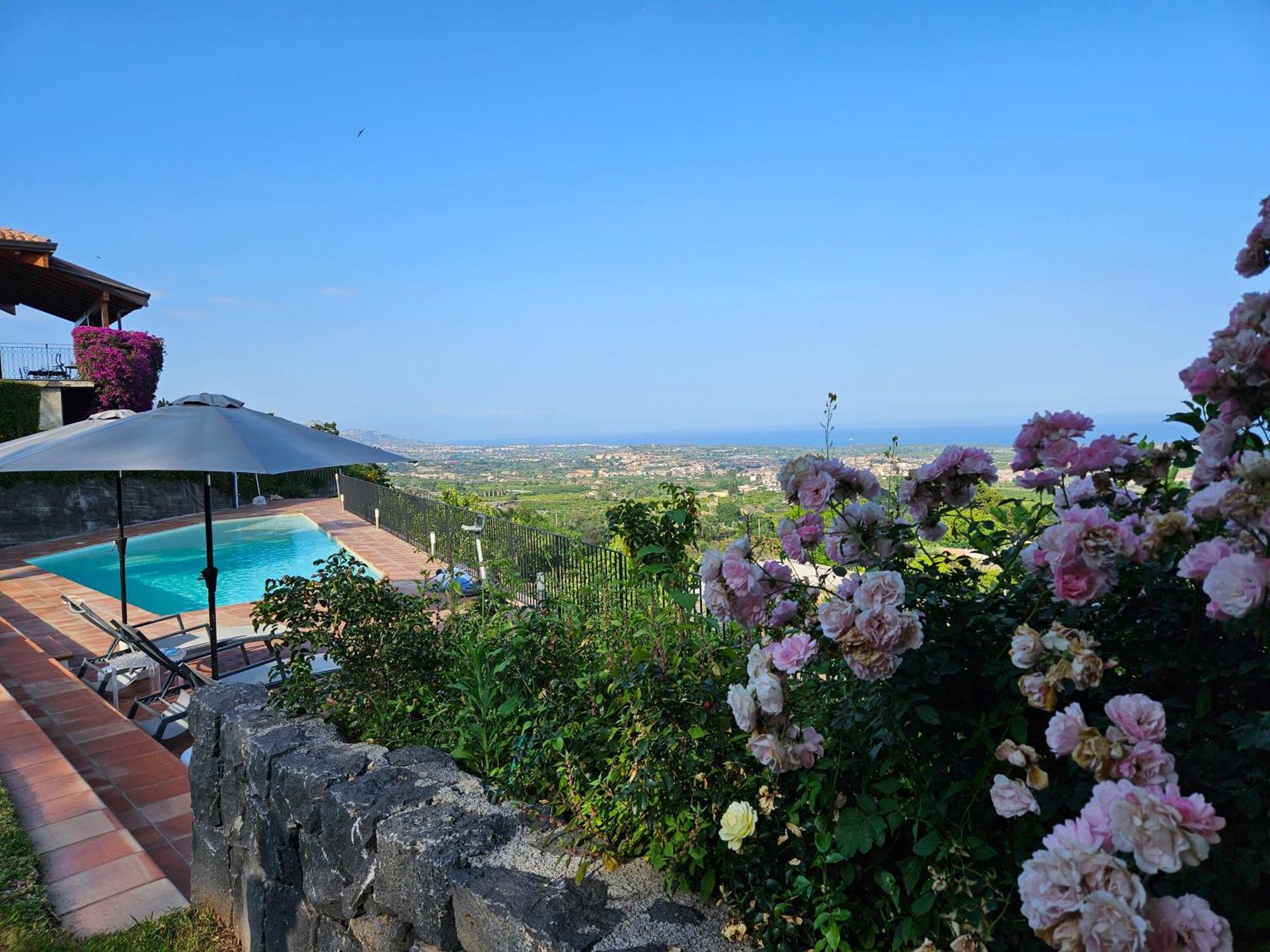 Open Land Holiday House Villa Fiumefreddo di Sicilia Esterno foto